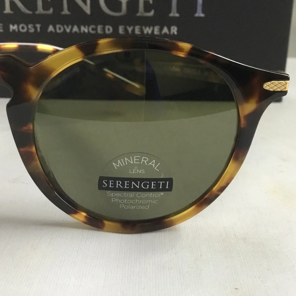 Serengeti Raffael Polarized Photochromic.
